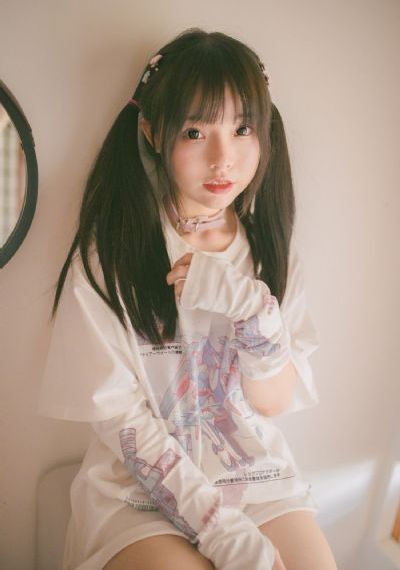 女子迪士尼上厕所超时崩溃大哭