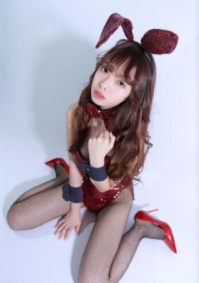 办公室荡乳欲伦交换bd电影